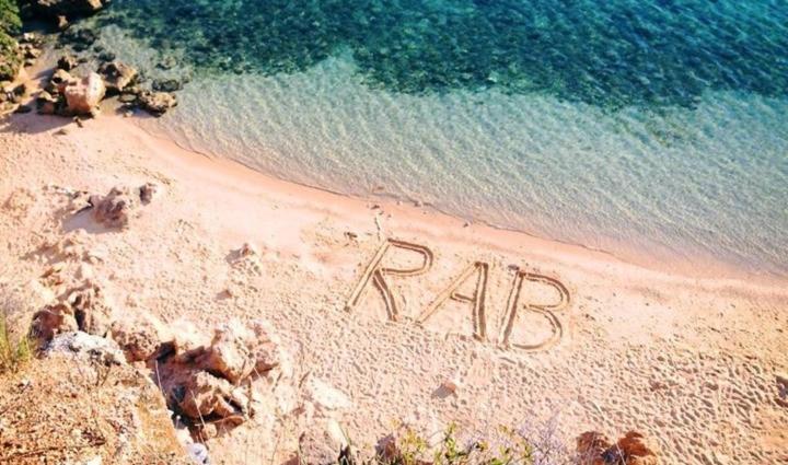 Apartment Apoksiomen Barbat na Rabu Εξωτερικό φωτογραφία